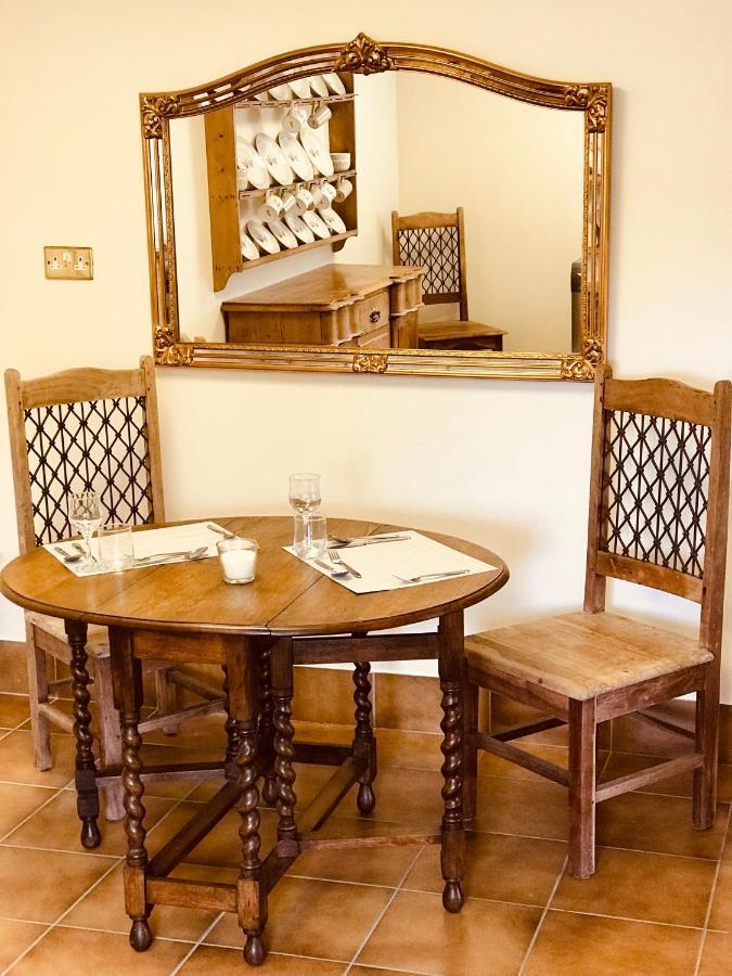 Charming Hen Cottage Countryside Retreat Lincoln Newball Eksteriør billede