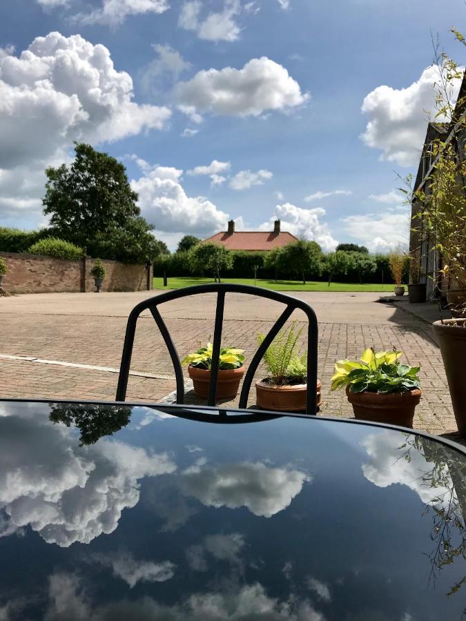Charming Hen Cottage Countryside Retreat Lincoln Newball Eksteriør billede