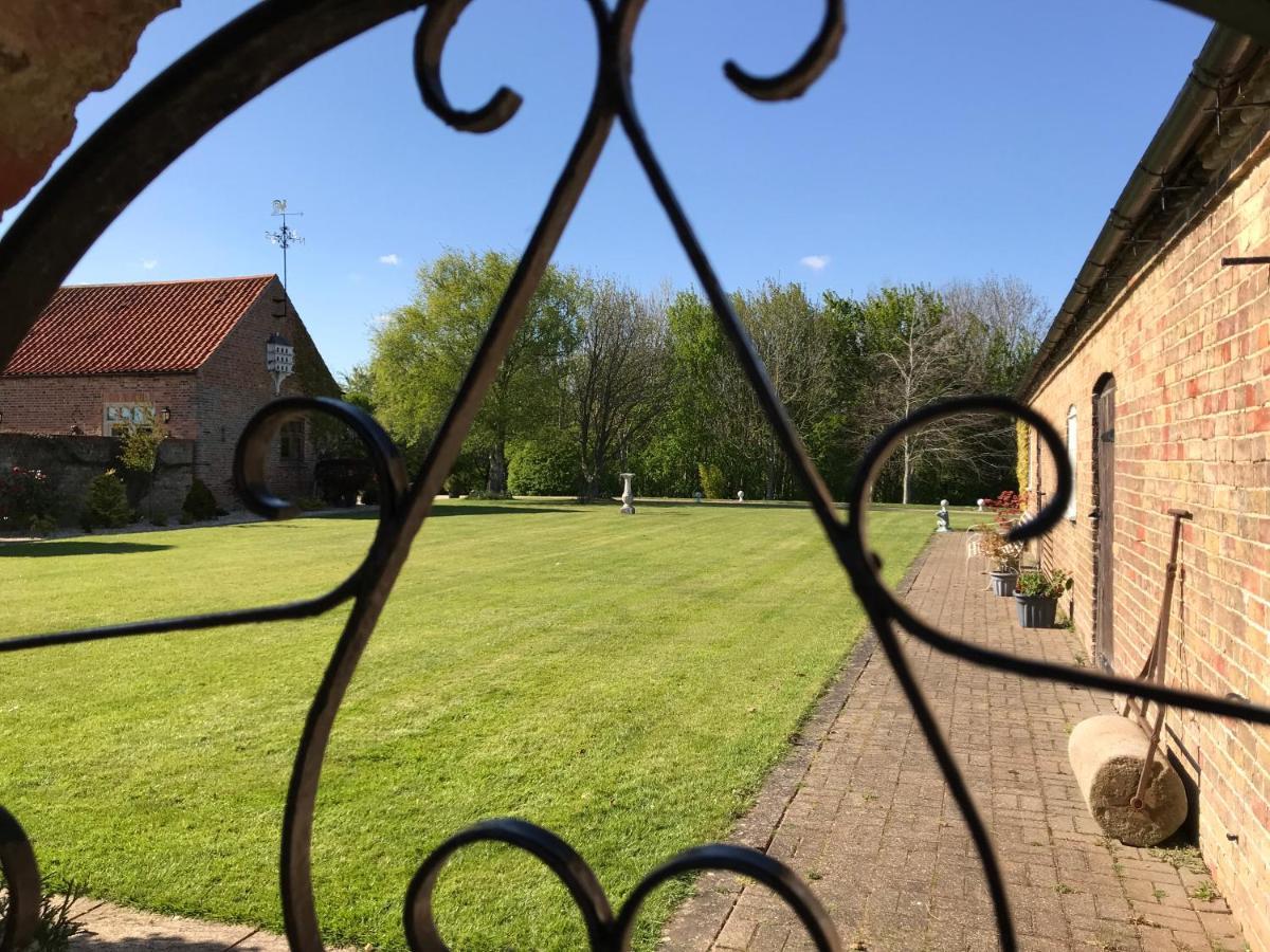 Charming Hen Cottage Countryside Retreat Lincoln Newball Eksteriør billede