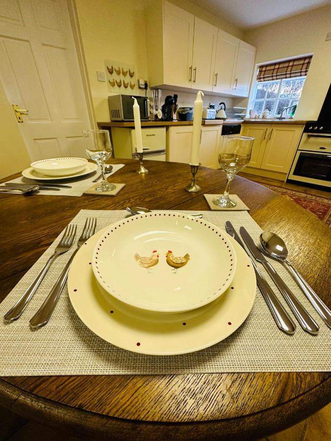 Charming Hen Cottage Countryside Retreat Lincoln Newball Eksteriør billede