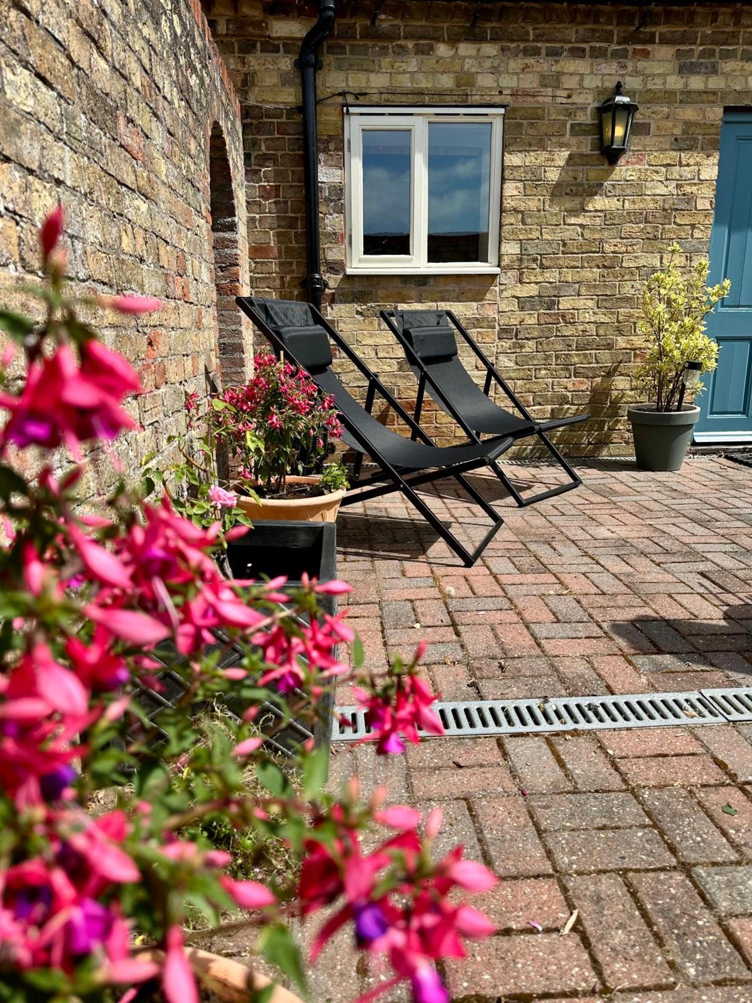 Charming Hen Cottage Countryside Retreat Lincoln Newball Eksteriør billede